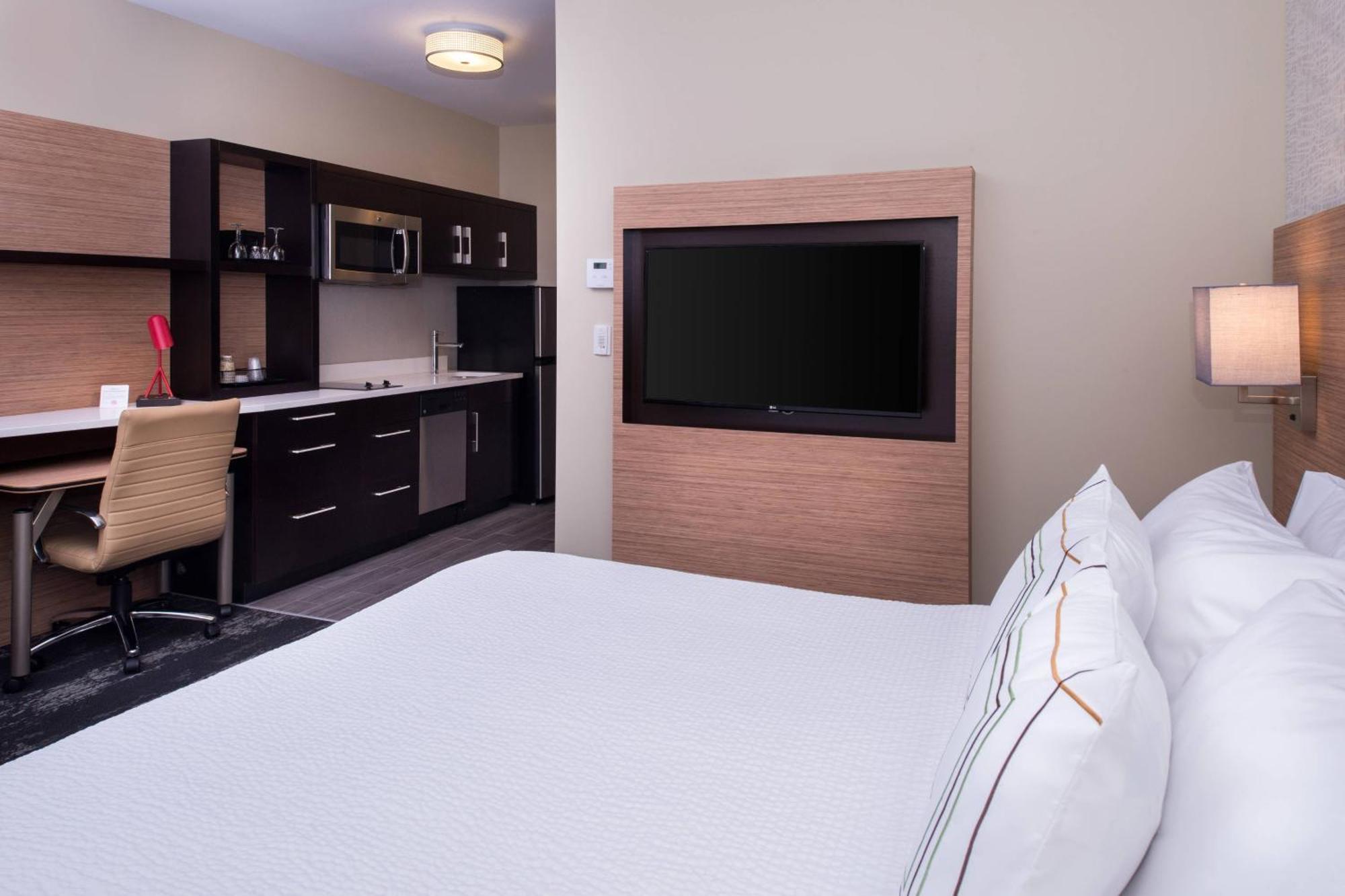 Towneplace Suites By Marriott Саскатун Экстерьер фото