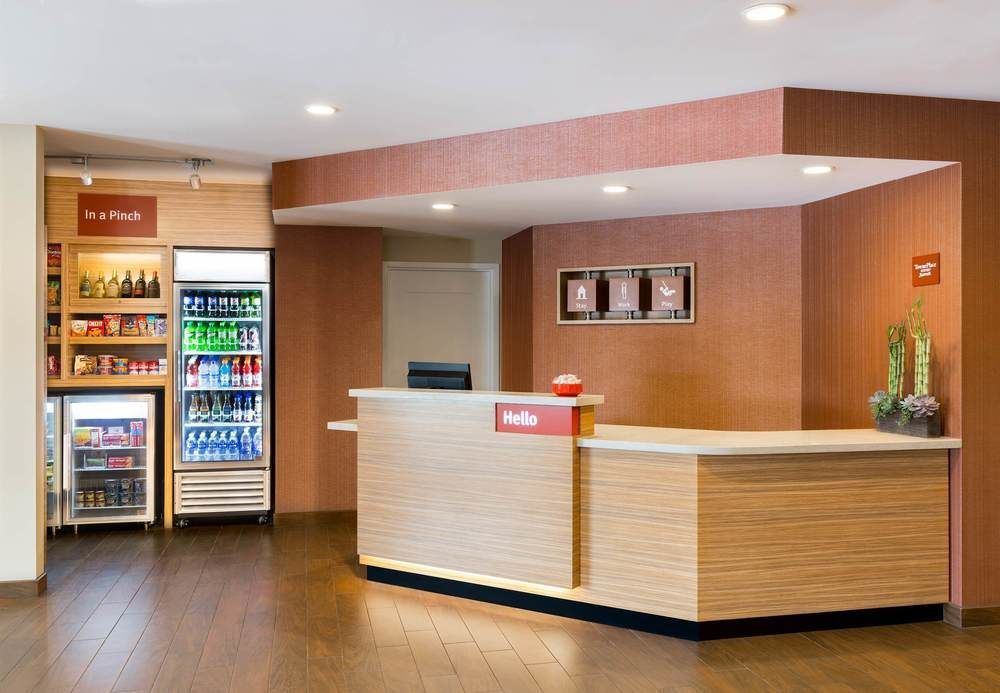 Towneplace Suites By Marriott Саскатун Экстерьер фото